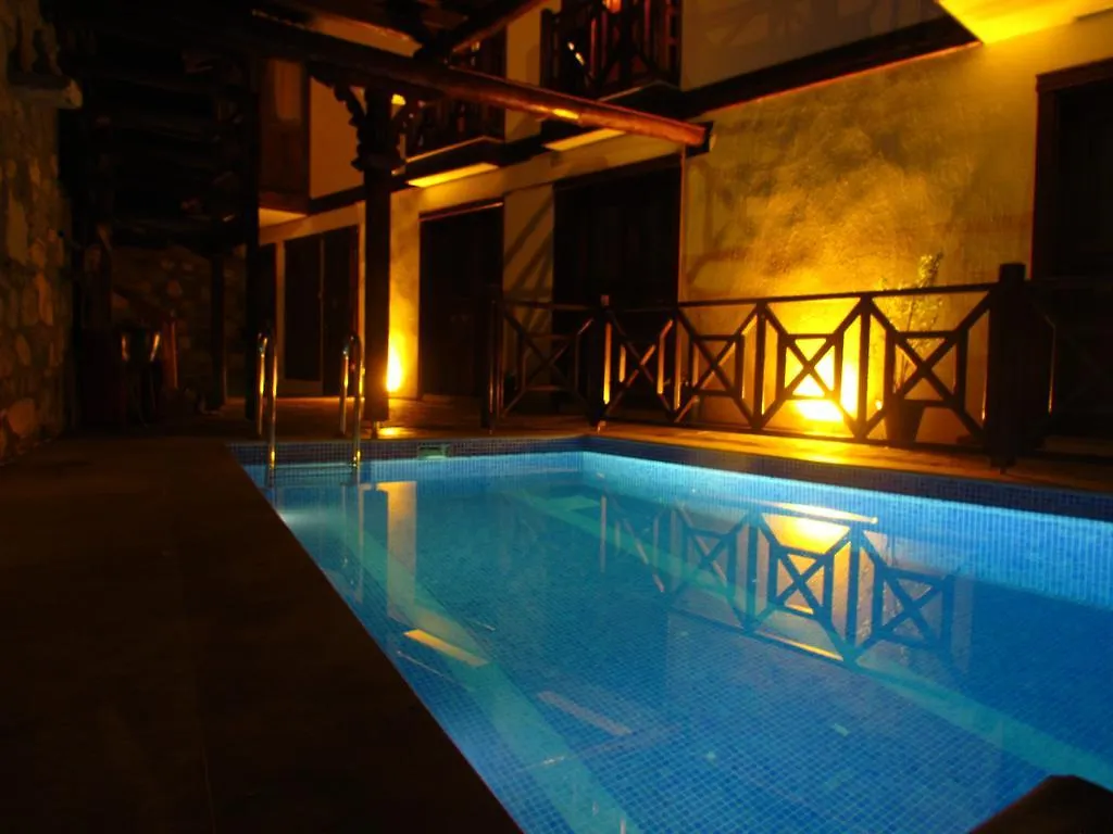 Amazon Petite Palace Selçuk